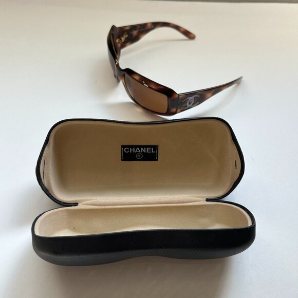 Chanel 5076-H Vintage Square Sunglasses | Brown Tortoise-Shell - Picture 10 of 10